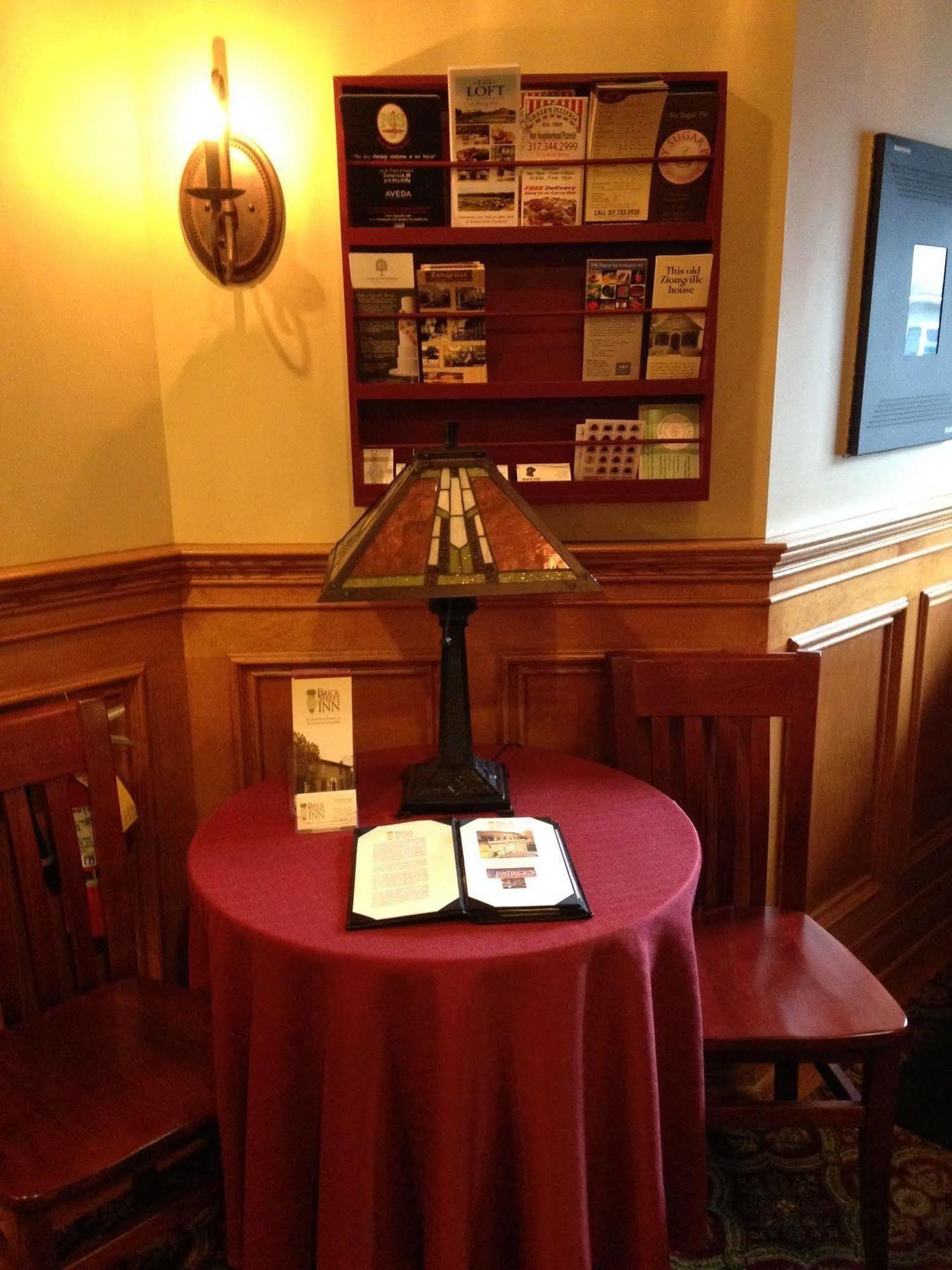 Brick Street Inn Zionsville Екстериор снимка