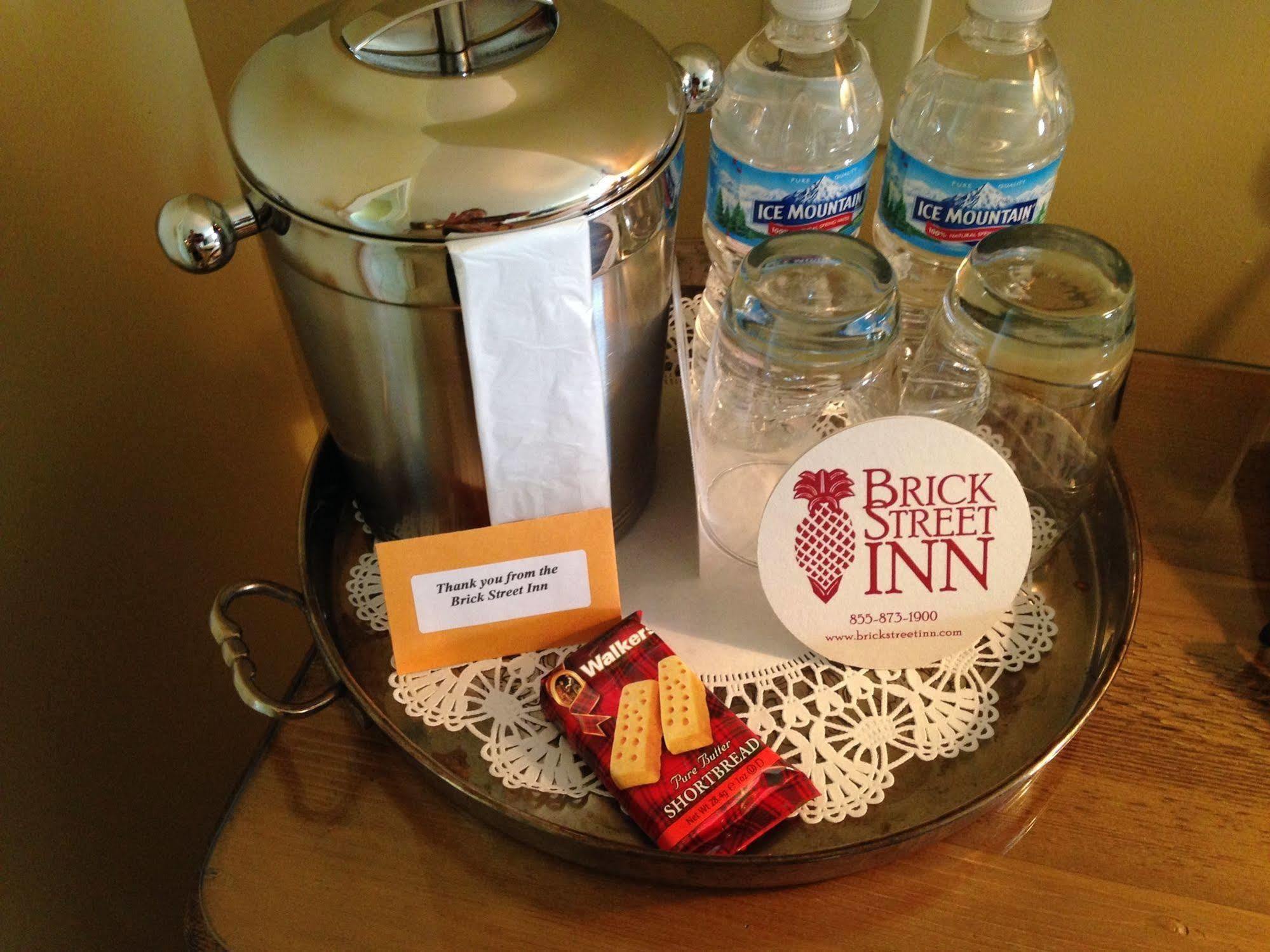 Brick Street Inn Zionsville Екстериор снимка